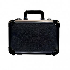 Kleine schwarze Aluminium-Tragetasche