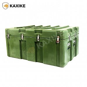 Große militärische Lager- und Transportboxen für elektronische Geräte